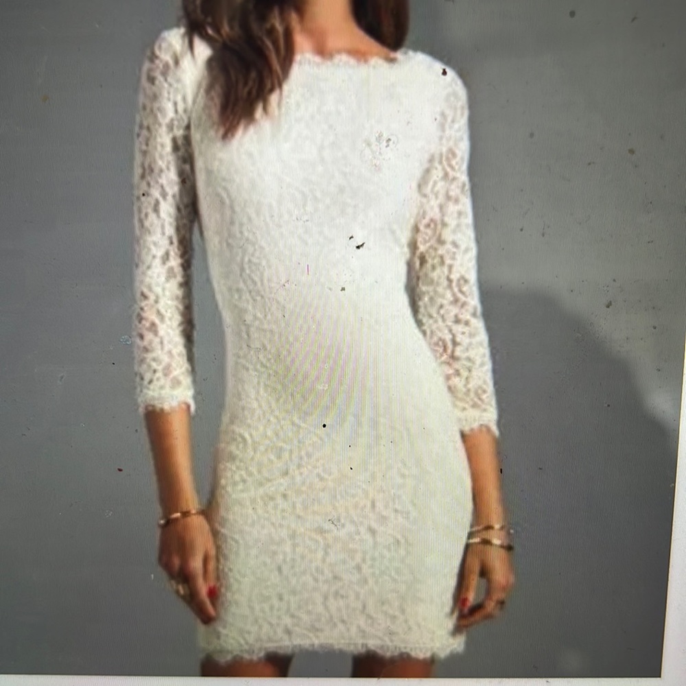 Stunning white lace dress v-back